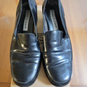 Anne Klein Women's Vintage Black Leather Loafers